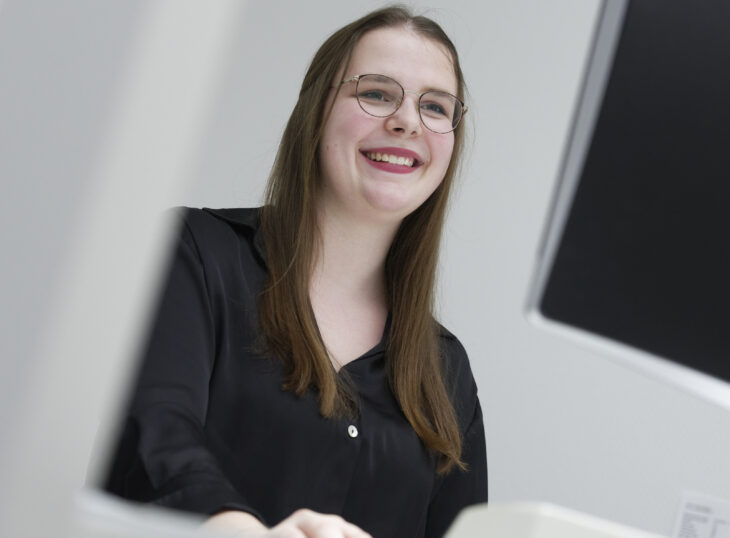 Mitarbeiterbild von Laura Schubert